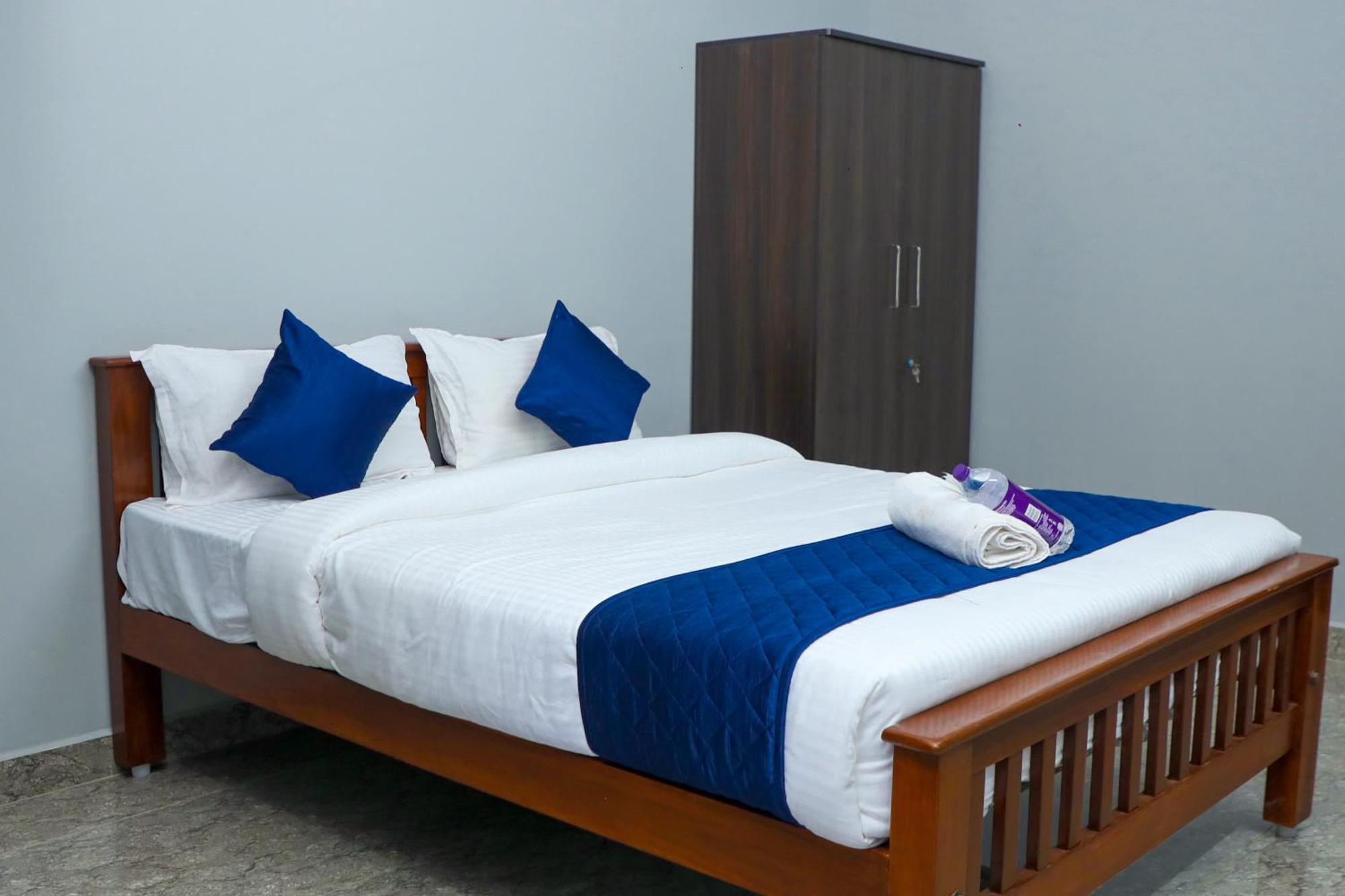 Bay Walk Residency Hotel Ауровил Екстериор снимка